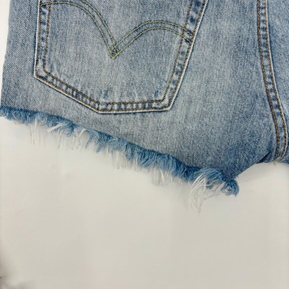 LEVI S 501 ORIGINAL FIT WOMEN  S SHORTS Size 26 - Picture 10 of 13